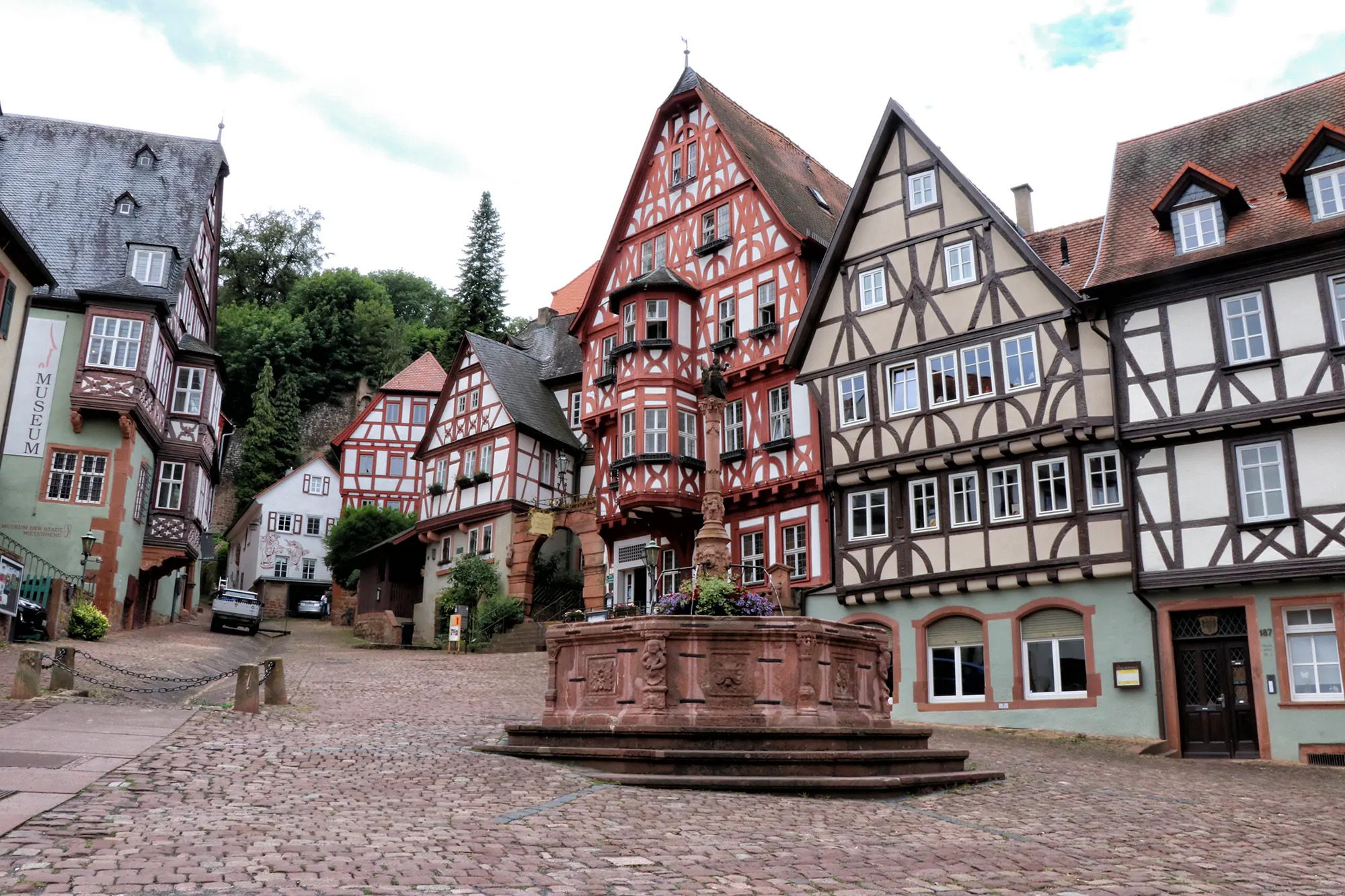 Miltenberg - Alter Marktplatz en Schnatterloch